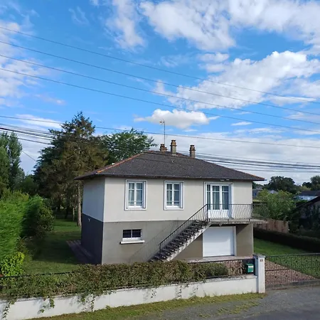 Hébergement de vacances Maison 3 Avec 2 à 6 Personnes